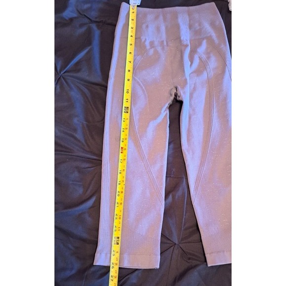 Lululemon Capri Leggings Womens Size 2 Heathered Purple Workout Gym Comfy - Picture 8 of 8